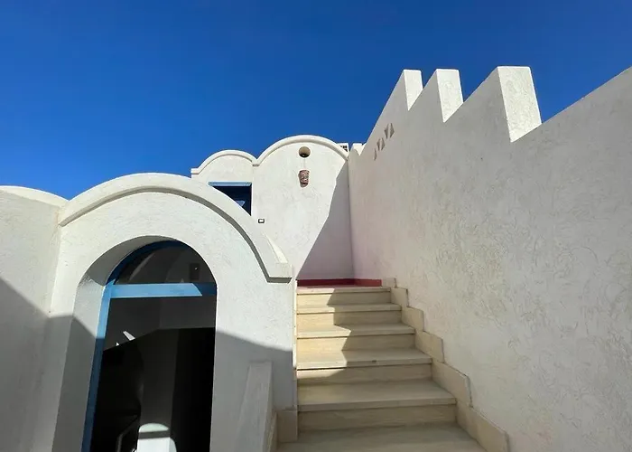 Villa Luxury With Pool In *