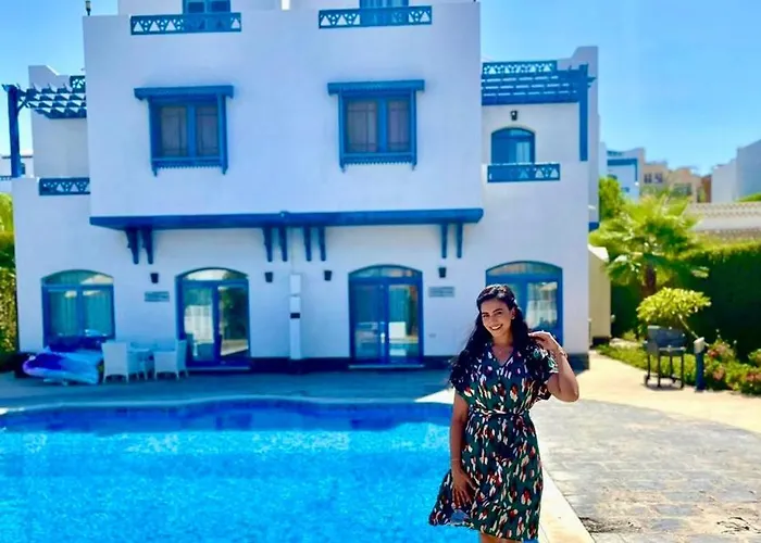 Luxury With Pool In